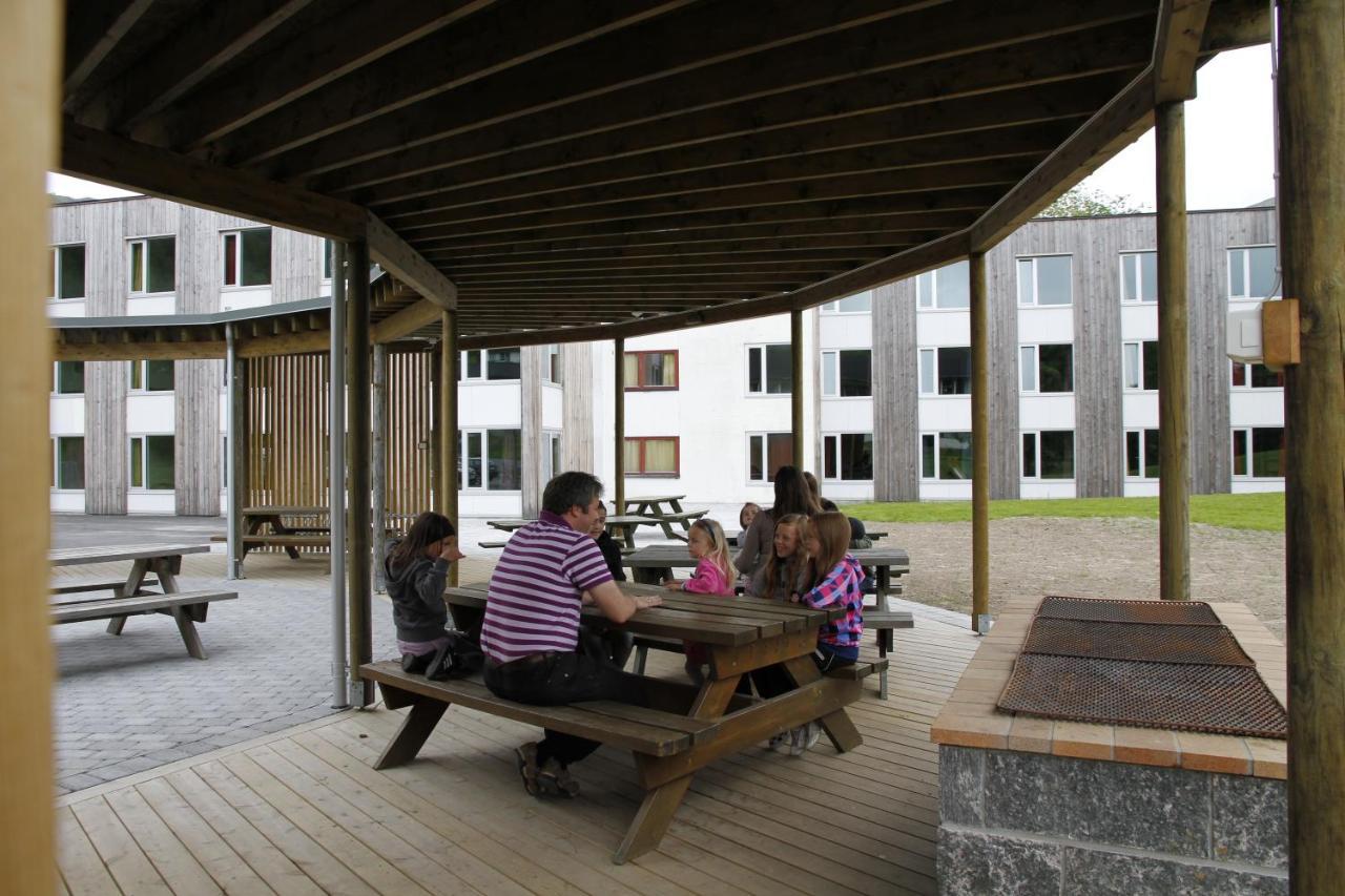 Forde Sommarhotell Buitenkant foto