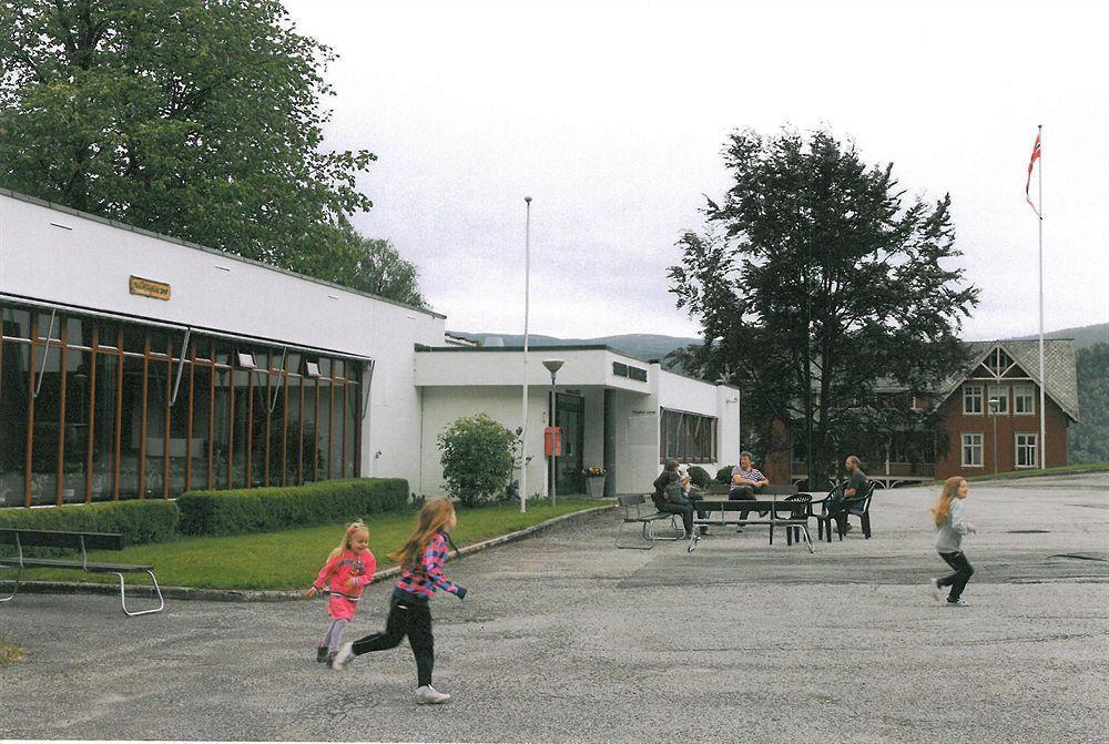 Forde Sommarhotell Buitenkant foto