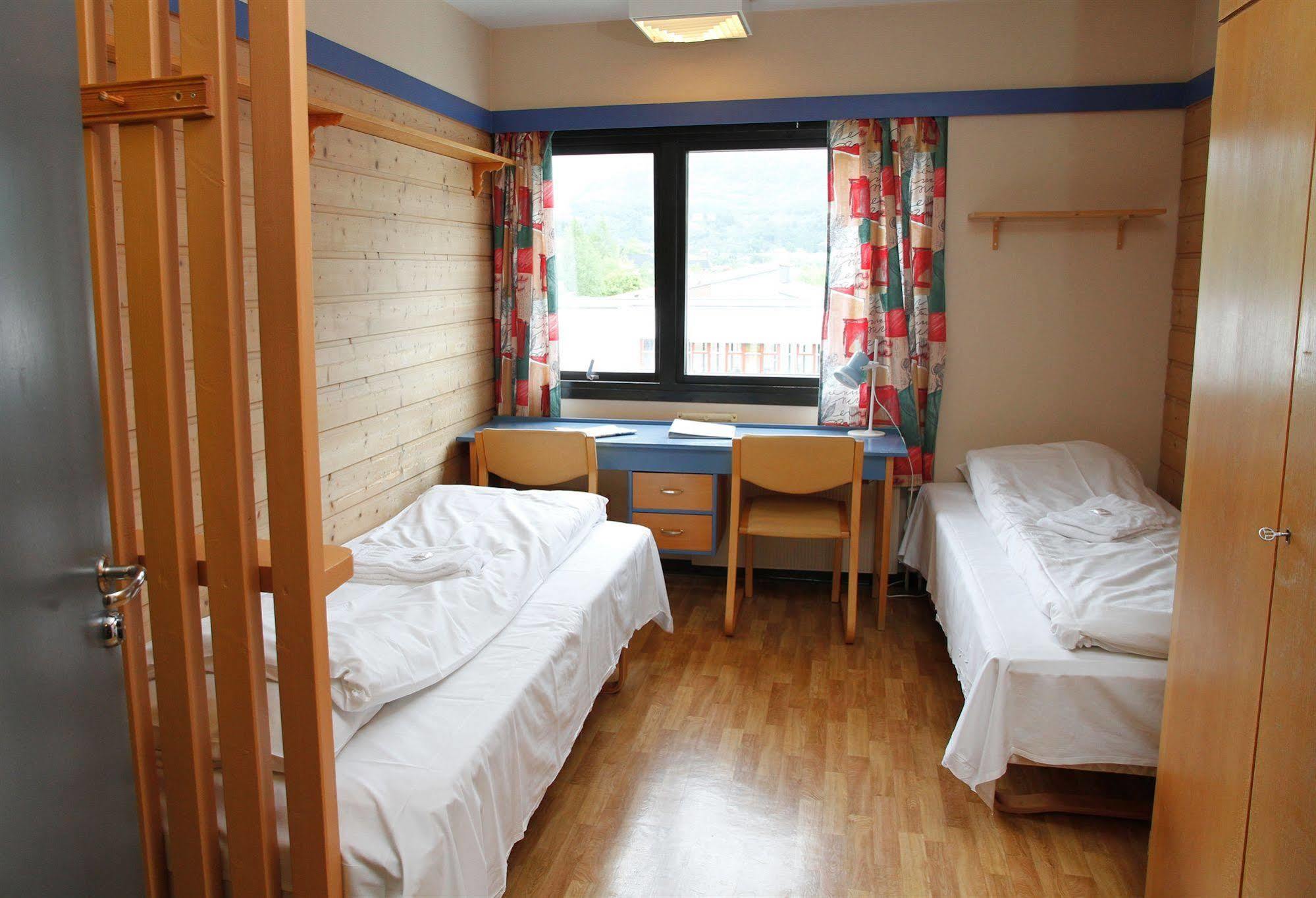 Forde Sommarhotell Buitenkant foto