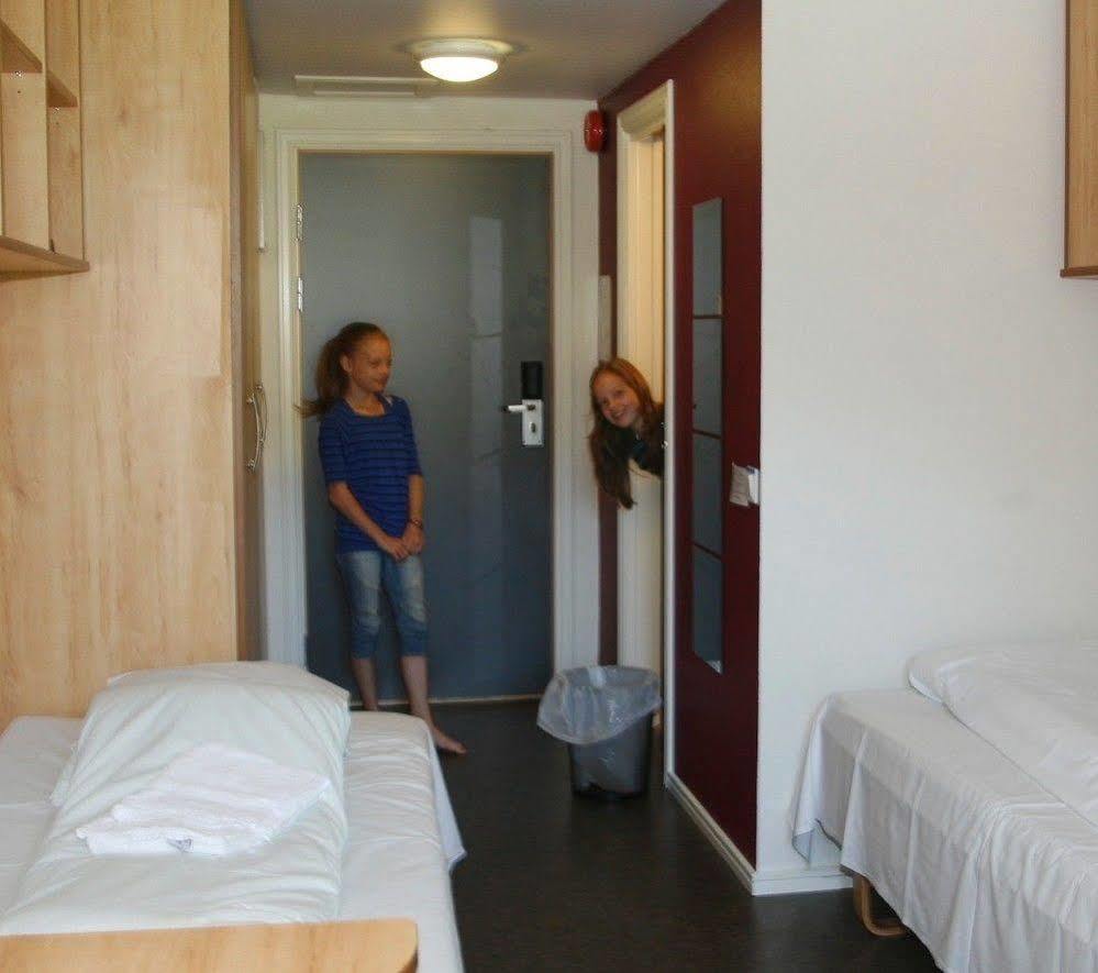 Forde Sommarhotell Buitenkant foto